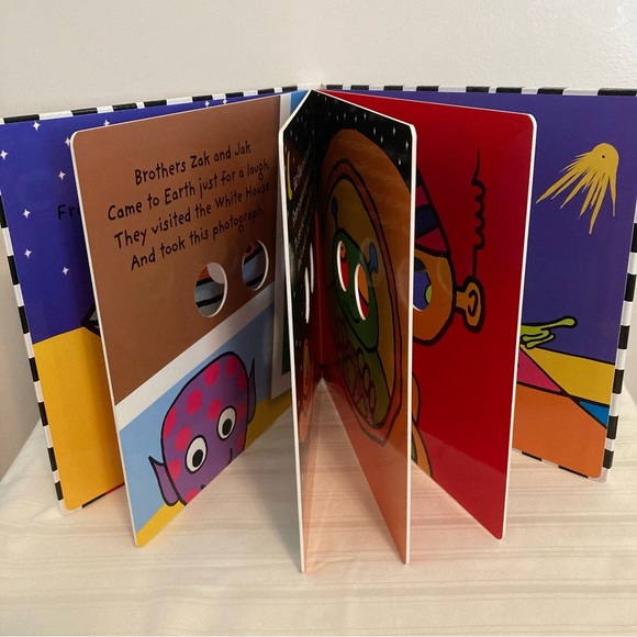 Alien Al Funny Faces Board Book Roger Priddy 2006 Touch & Feel, Lights, Sound - Picture 6 of 11